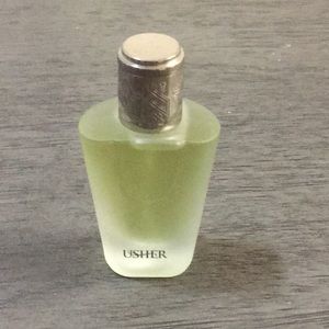 Usher Eau de parfum spray, 0.5fl oz
